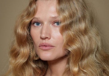 Mi peluquero me recomendó este sérum para cabello largo que usa Hailey Bieber.